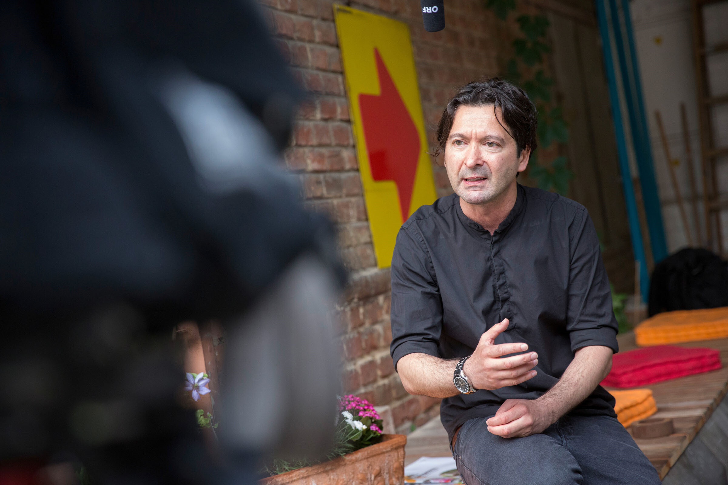 Mustafa Akça im Gespräch